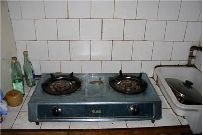 蓝宝石牌天然气灶维修记 上海长宁区镇宁路家庭厨师的一天